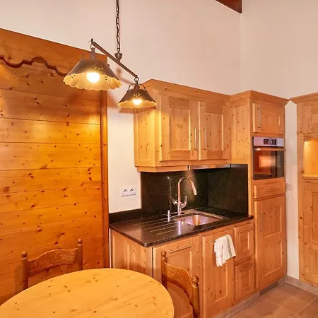 Chalet-hotel Neige Et Roc, The Originals Relais Hotel Samoens