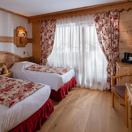 Chalet-hotel Neige Et Roc, The Originals Relais 4* Samoens