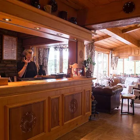 Chalet-hotel Neige Et Roc, The Originals Relais Samoens