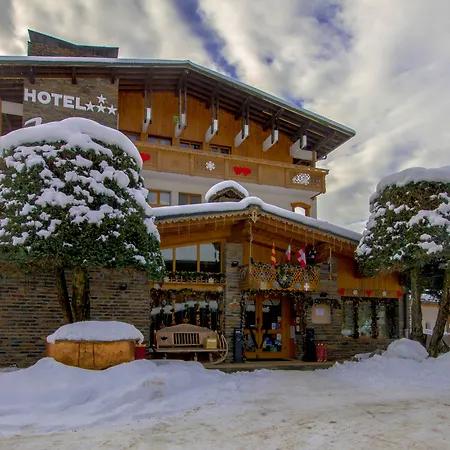 Chalet-hotel Neige Et Roc, The Originals Relais