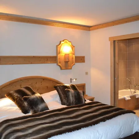 Chalet-hotel Neige Et Roc, The Originals Relais Samoens