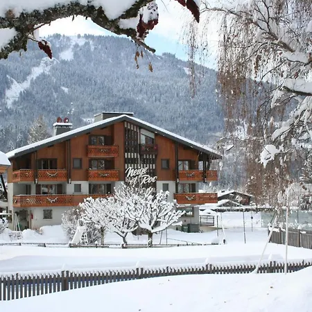 Chalet-hotel Neige Et Roc, The Originals Relais 4*