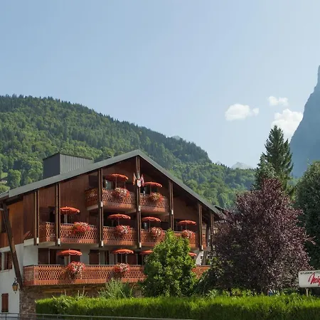Chalet-hotel Neige Et Roc, The Originals Relais Hotel 4*
