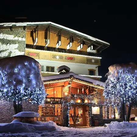 Chalet-hotel Neige Et Roc, The Originals Relais Hotel 4*