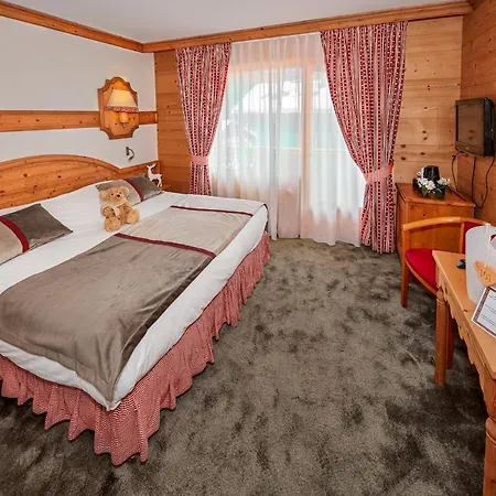 Chalet-hotel Neige Et Roc, The Originals Relais 4*