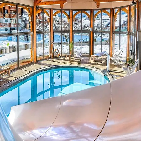 Chalet-hotel Neige Et Roc, The Originals Relais Hotel 4*