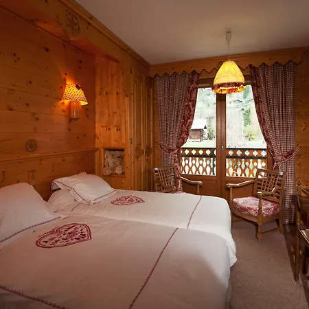 Hotel Chalet-hotel Neige Et Roc, The Originals Relais 4*