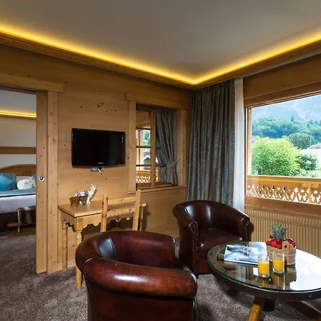 Chalet-hotel Neige Et Roc, The Originals Relais Hotel 4*