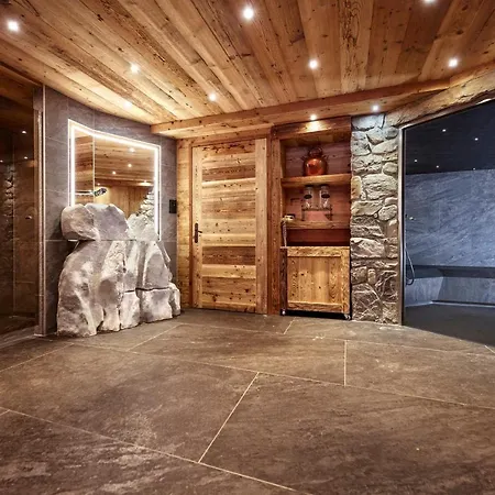 Hotel Chalet-hotel Neige Et Roc, The Originals Relais 4*